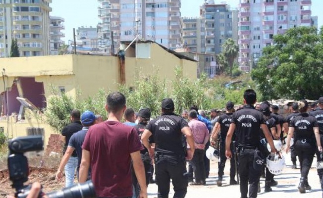 Adana’da gecekondu yıkımında gerginlik