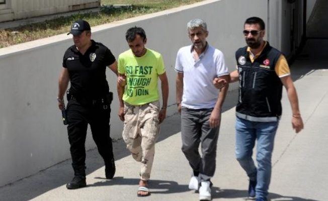 Adana’da uyuşturucu satıcısı 4 şüpheli gözaltına alındı