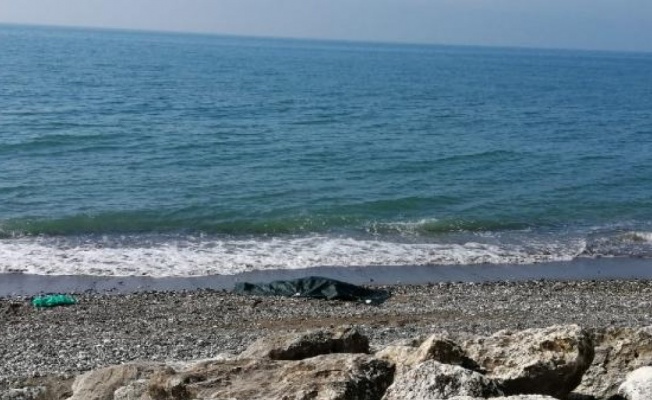 Mersin'de emekli öğretmen denizde boğuldu