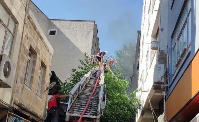 Mersin'de iş hanında çıkan yangın korkuttu