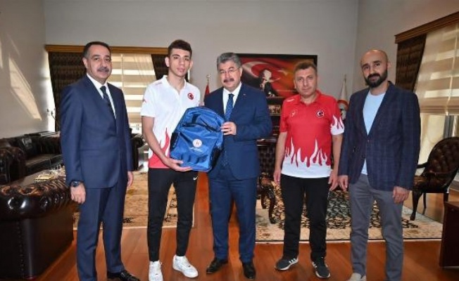 Osmaniyeli sporcu, Dünya Taekwondo şampiyonasında Türkiye’yi temsil edecek