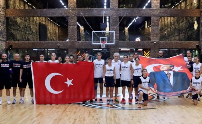 Çukurova Basketbol, 30 Ağustos Zaferi'ni kutladı