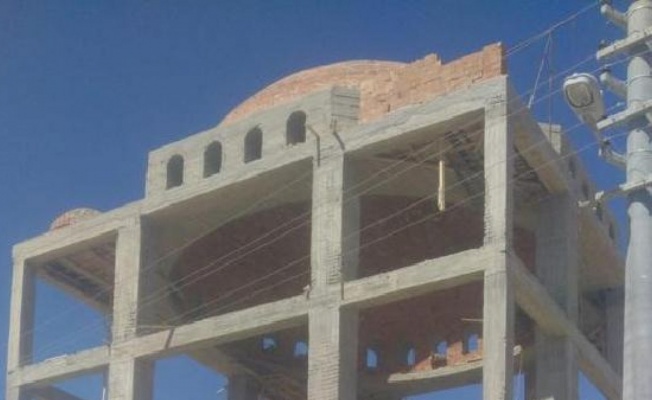 Cami inşaatında kubbe iskelesi çöktü: 1’i ağır, 4 işçi yaralı