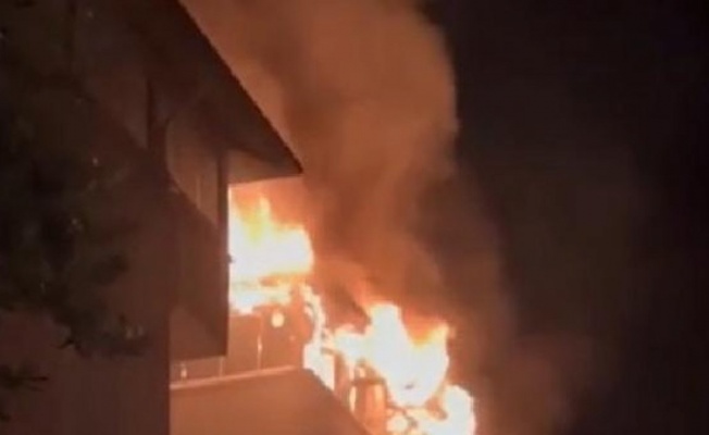Hatay’da apartmanın çatı katındaki dairede yangın