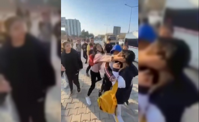 Adana'da liseli kızların kavgası