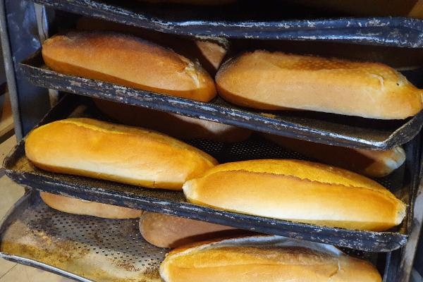Adana'da ekmek fiyatı 5 lira oldu