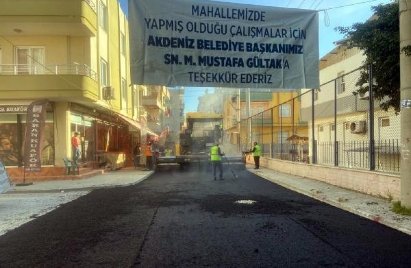Akdeniz’de asfalt serimi, kilit taşı ve kaldırım yenileme çalışmaları sürüyor