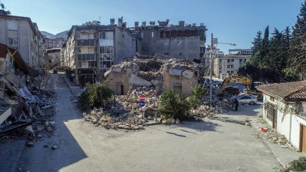 Antakya'daki tarihi kiliseler depremde yıkıldı