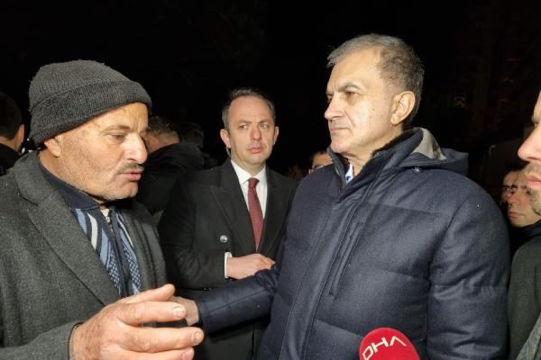 Bakan Kirişci ile AK Parti'li Çelik, Adana'da deprem bölgesinde