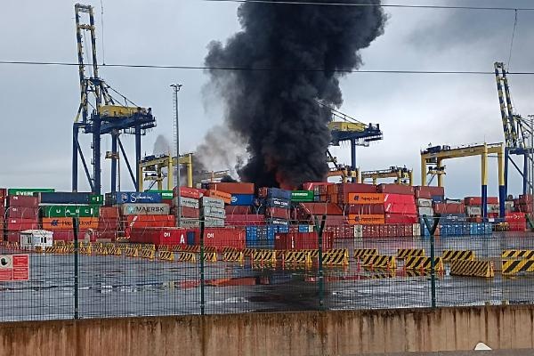 İskenderun Limanı'nda depoda yangın