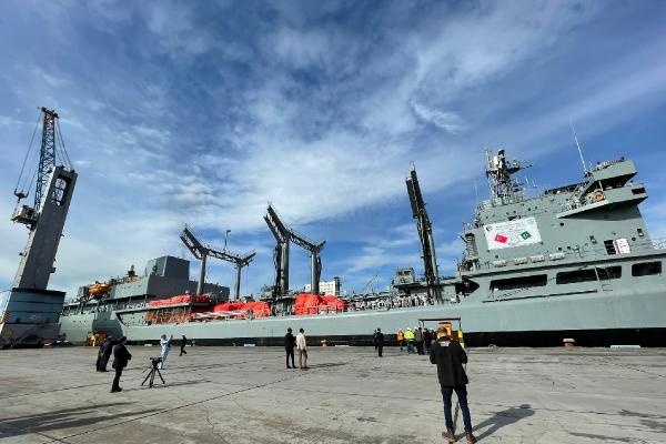 Pakistan'ın yardım gemisi Mersin Limanı'nda