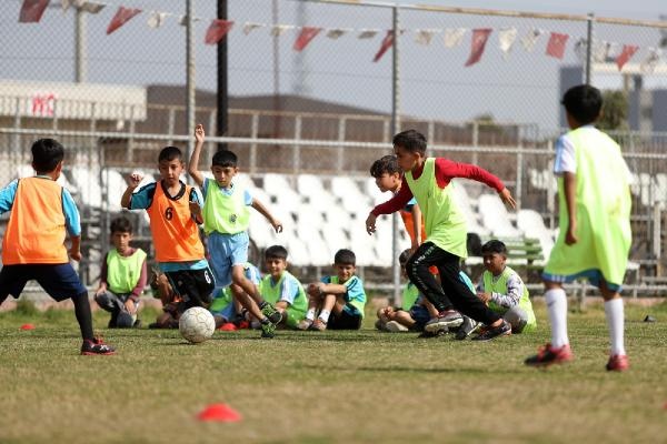Seyhan'da spor okulları faaliyetlerine başladı