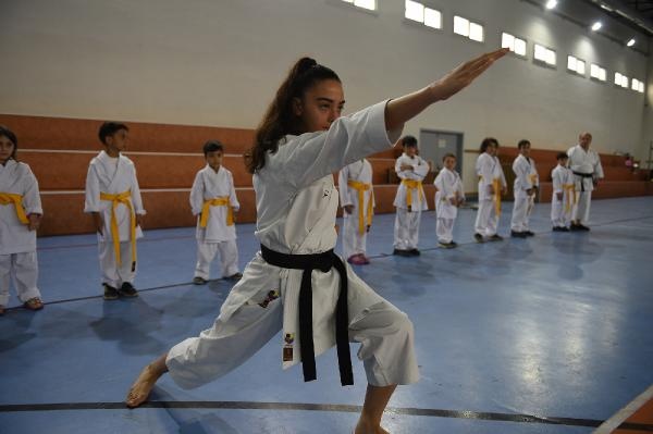 Seyhan'dan ücretsiz karate eğitimi