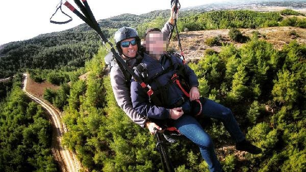 Kazada ölen yamaç paraşütü pilotu, memleketi Adana'da toprağa verildi