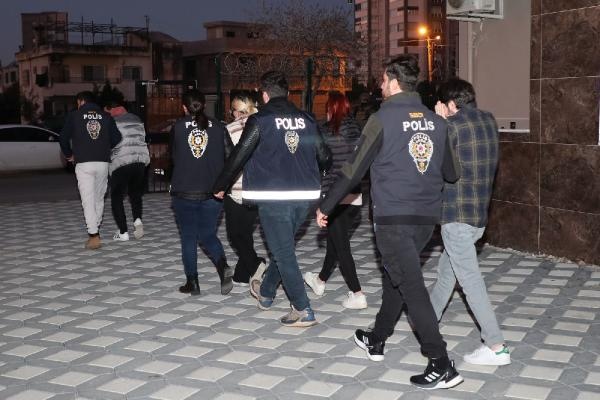 Mersin'de yasa dışı bahis operasyonu: 16 gözaltı- (2) Yeniden
