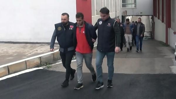 Adana'da DEAŞ operasyonunda 5 tutuklama