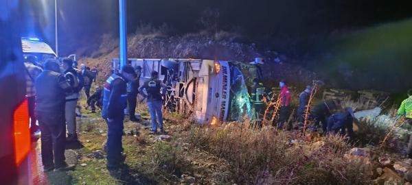 Mersin'de yolcu otobüsü devrildi: 9 ölü, 30 yaralı / Ek fotoğraflar