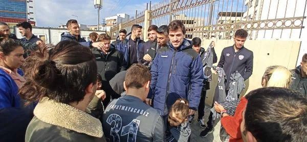 Amedspor ile İskenderunspor maç öncesi depremzedelerle buluştu