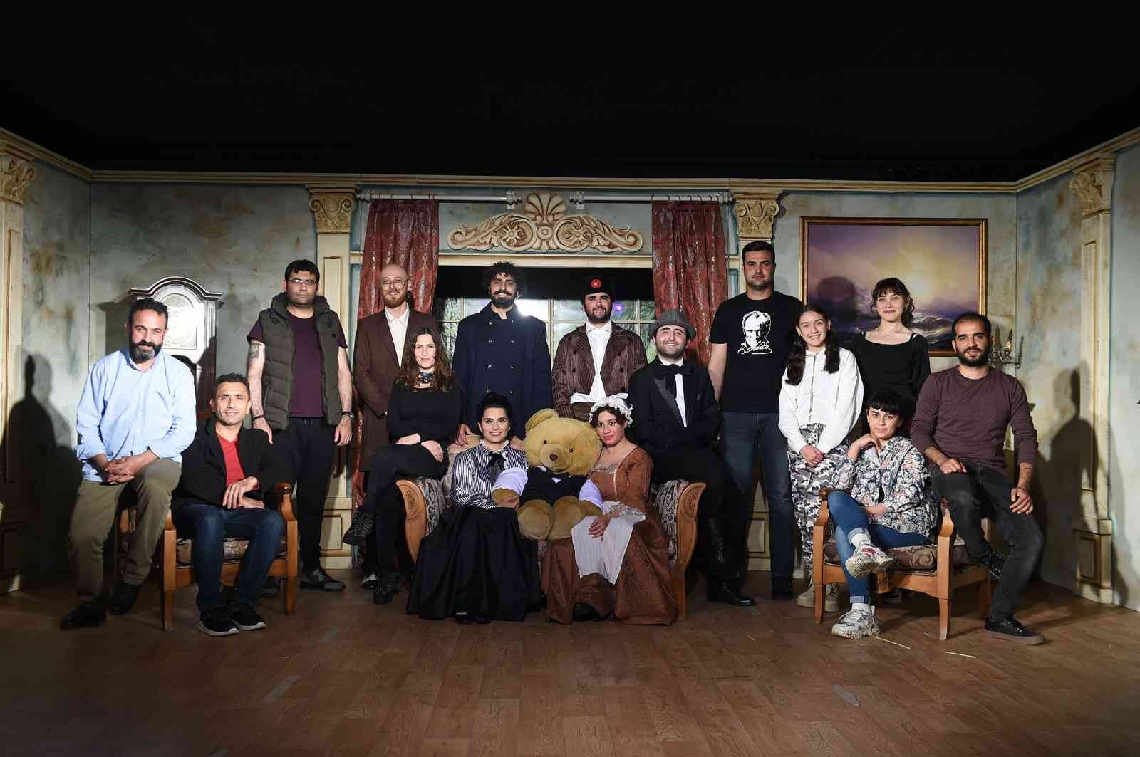 Tarsus Şehir Tiyatrosu 'Çehov Vodvil'i sahneleyecek