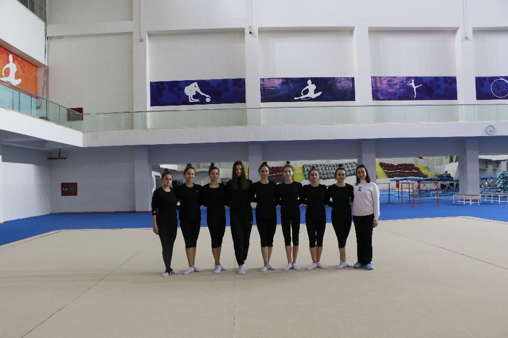 Türkiye'nin gururu Ritmik Cimnastik Büyükler Milli Takımı, Sofya'dan başarıyla dönmek istiyor 