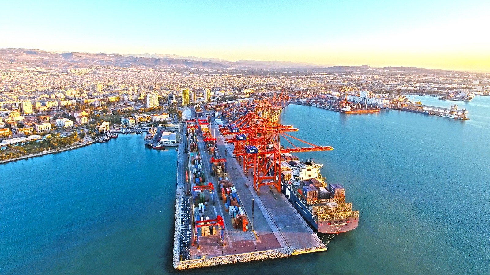 Mersin Limanı'na 375 milyon dolarlık yatırım 