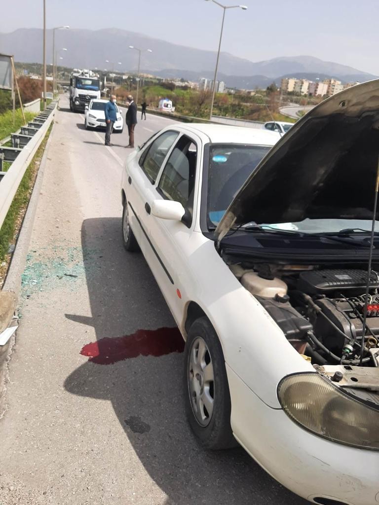 Hatay'da beton mikseri otomobile çarptı: 1 ölü 