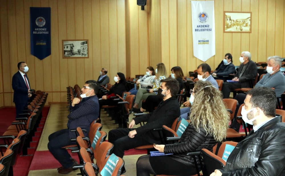 Akdeniz Belediyesi personeline 'Doğrudan Temin ve İhale Kanunu' eğitimi verildi 