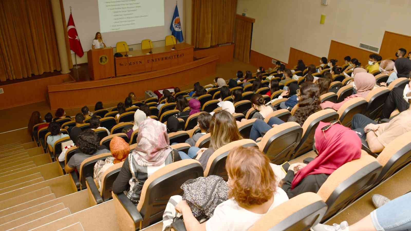 Mersin Üniversitesi'nde 'meme kanseri farkındalık eğitimi' düzenlendi
