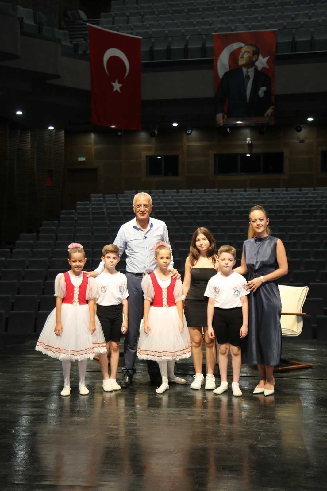 Başkan Tarhan 'Sanat İyileştirir' programına konuk oldu