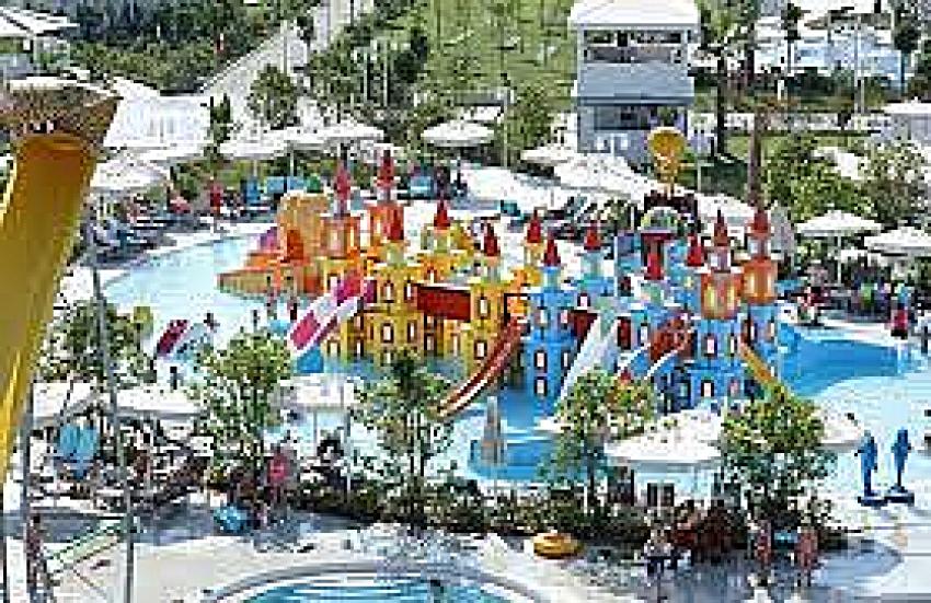 Ara tatilde çocuklu ailelerin tercihi Antalya otelleri oldu.