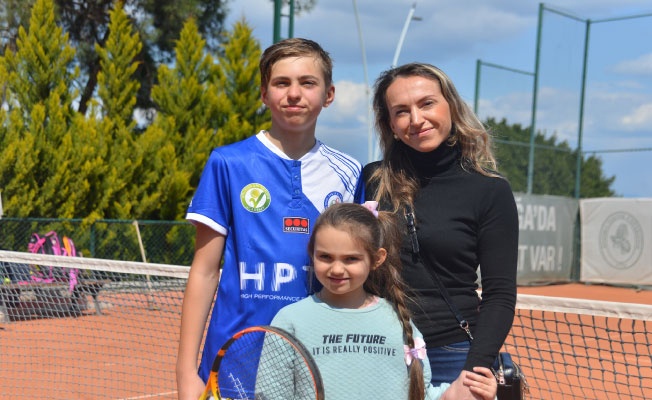 14 yaşındaki tenisçi, spora Adana’da devam edecek