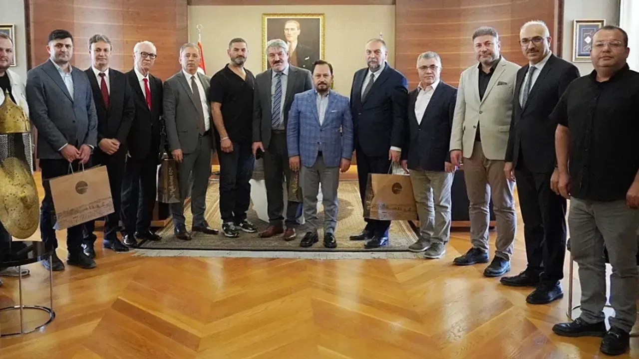 Adana’dan Londra’ya Gençlik Atlası Uzman Projesi Köprüsü