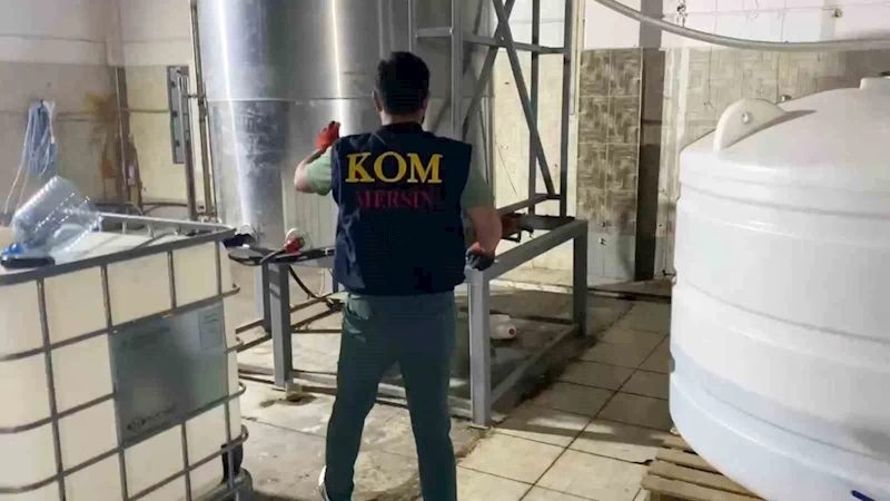 Kaçak üretim merkezinde 38 tondan fazla etil alkol ele geçirildi: 3 tutuklama
