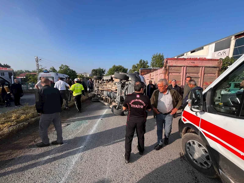 Kahramanmaraş’ta işçi servisi ile otomobil çarpıştı: 12 yaralı
