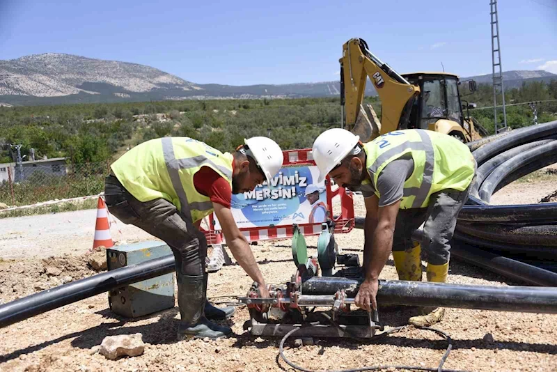 MESKİ, Mut’ta içme suyu hattı yenileme çalışmalarını sürdürüyor

