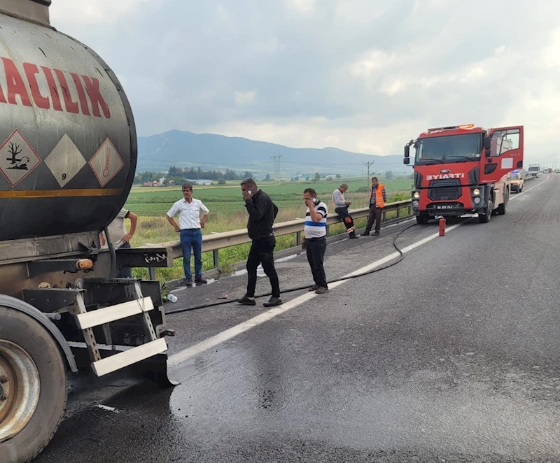 Osmaniye’de seyir halindeki tanker yandı
