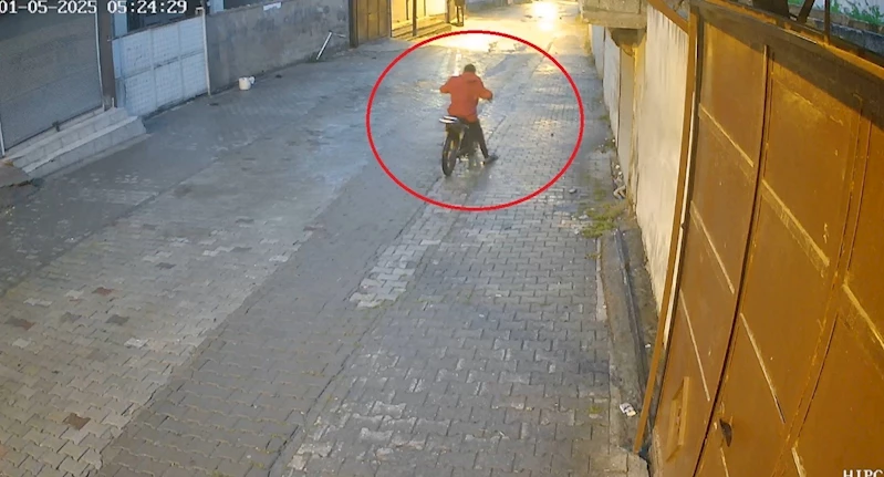 Çaldığı motosiklet arızalanınca park edip, başka motosiklet çalan hırsız polisten kaçamadı
