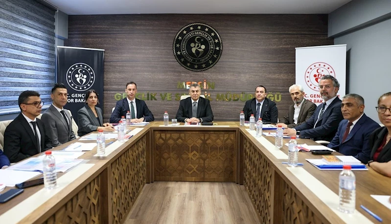 Vali Toros, gençlik ve spor faaliyetlerini değerlendirdi
