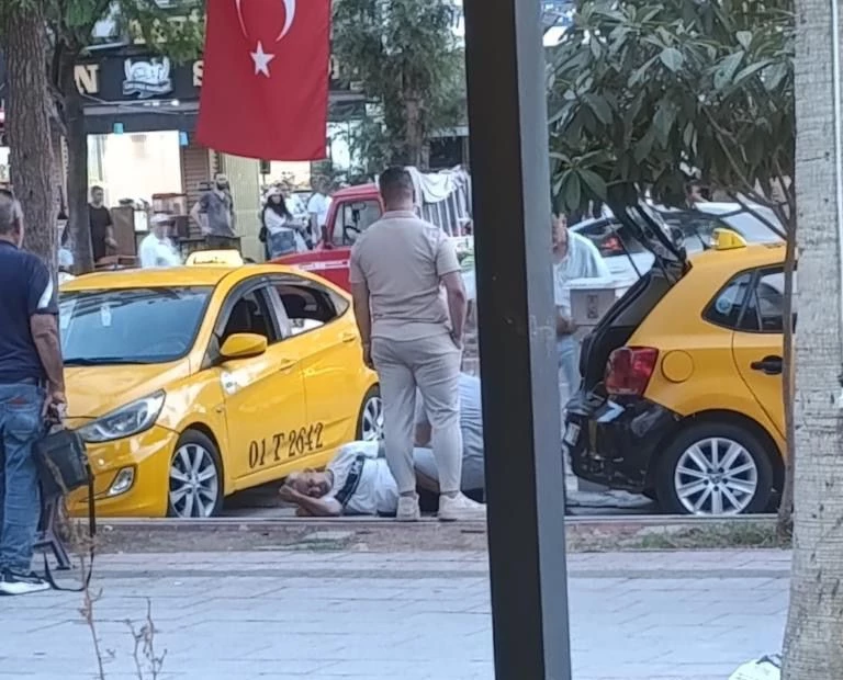 Taksi durağına silahlı saldırı: 2 sürücü yaralandı
