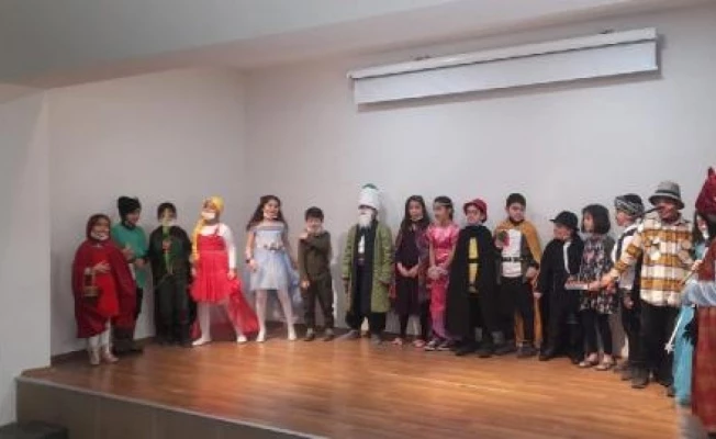 İlköğretim öğrencileri masal kahramanlarını canlandırdı