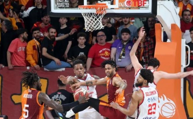 Galatasaray Nef, seride öne geçti