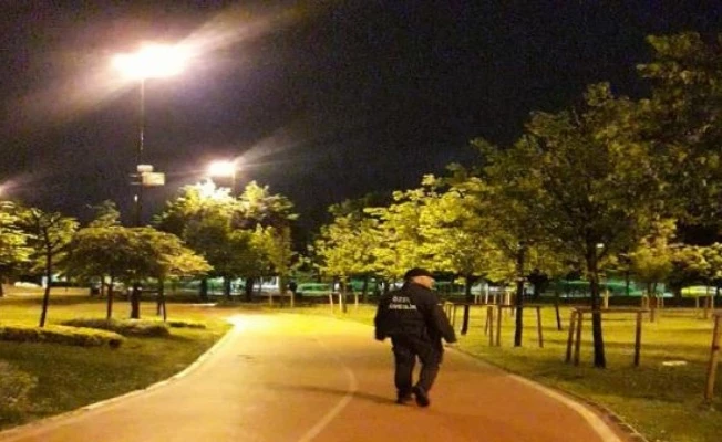 Zeytinburnu parklarında 7 gün 24 saat huzur denetimi