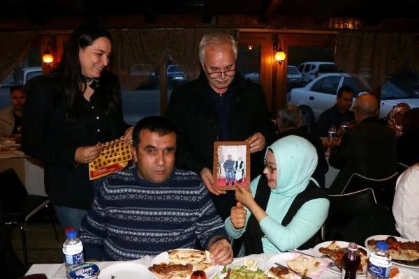 Engelli çiftler Sevgililer Günü